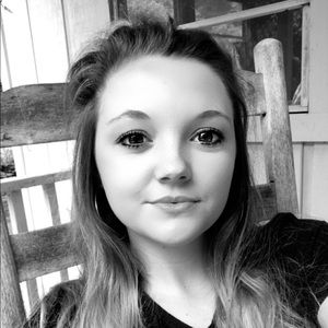 Meet your Posher, Lacey